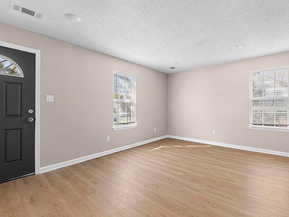 5th image of 1628 Cherry Rd