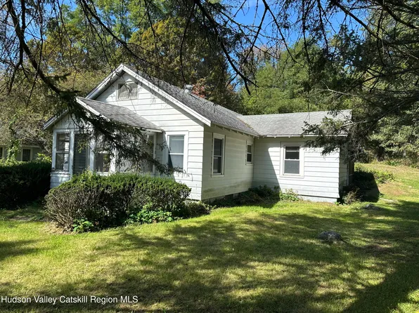 1539 County Route 28, Chatham Center, NY 12184