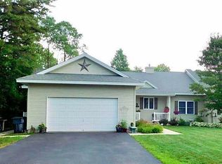 17 Smoke Ridge Rd, Queensbury, NY 12804