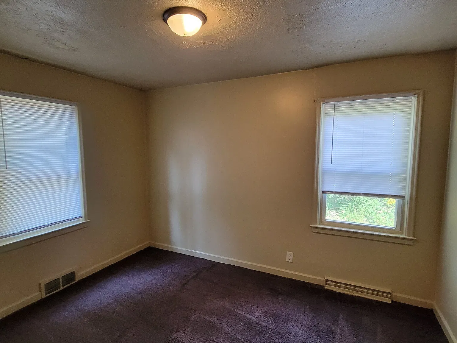 2 bed, 1.0 bath, $1,000 — Photo 4