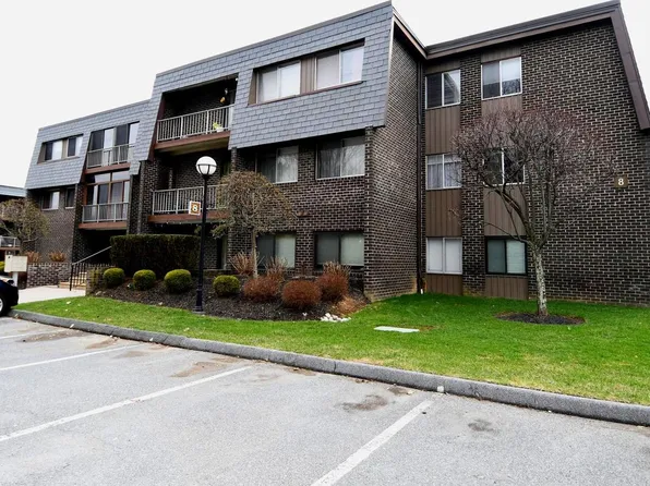 8 Stonehenge Cir APT 7, Baltimore, MD 21208