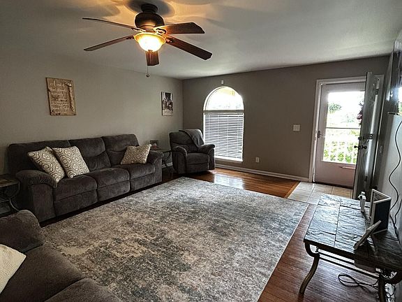 2nd image of 154 Cristo Rd
