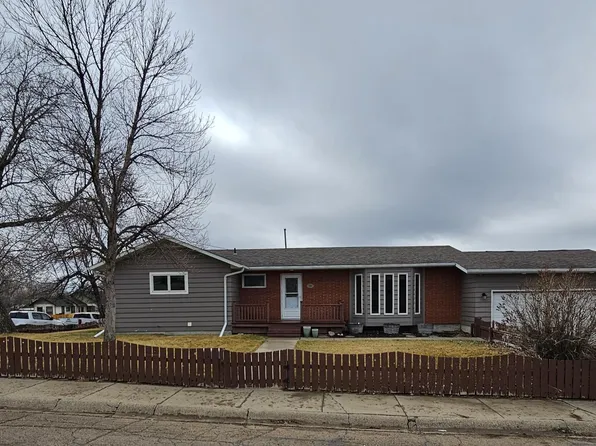 705 6th Ave N, Glasgow, MT 59230