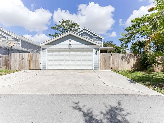 2nd image of 1420 Amaryllis Ln