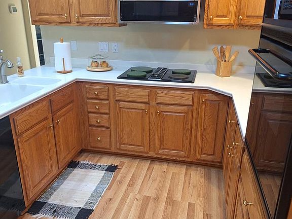 4th image of 100 Winns Cir