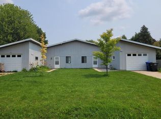 1593 Acorn Ct #1593, Menasha, WI 54952