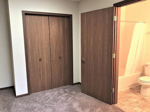 Bedroom, Clothes Closet