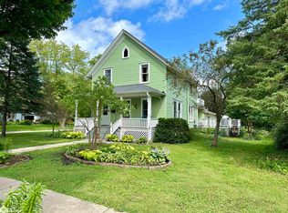 1138 Elm St, Grinnell, IA 50112