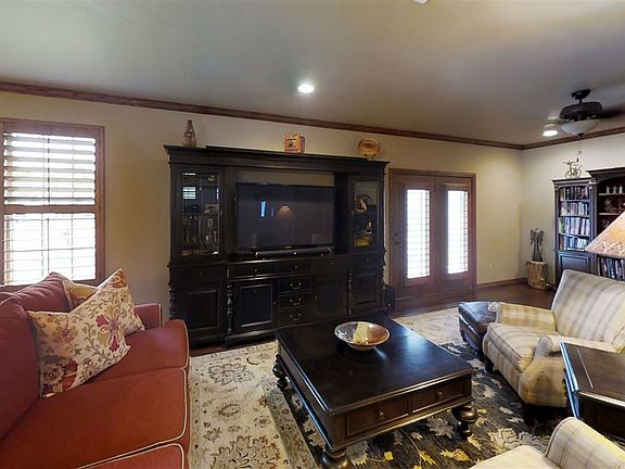 5th image of 1105 Remington Ct