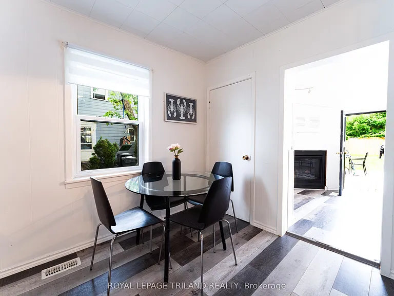 326 Smith St — Photo 12