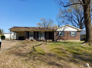 3716 Lakehurst Dr, Memphis, TN 38128