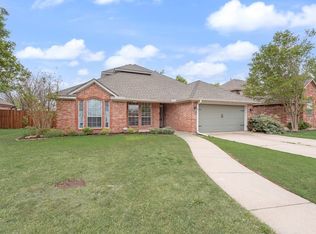 1820 Sand Stone Dr, Sanger, TX 76266