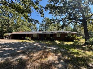 2324 N Bragg Blvd, Spring Lake, NC 28390