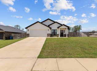 17221 Crossing Cir, Lindale, TX 75771