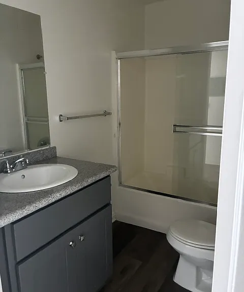 15057 Burbank Blvd — Photo 11