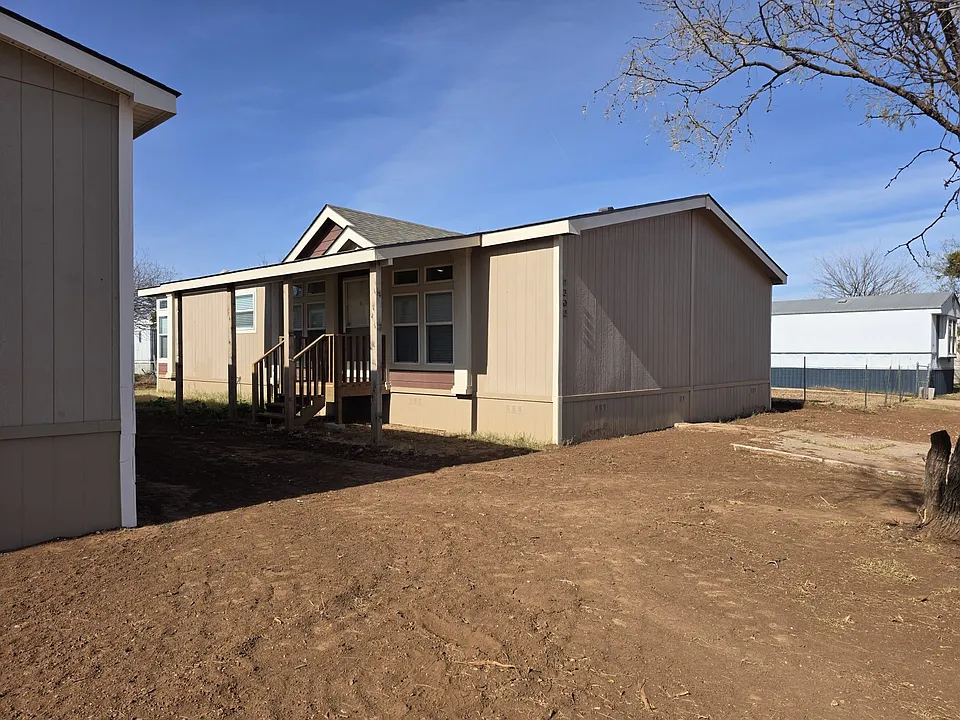 1302 N Alameda Rd
