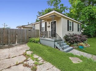 319 East Ave, Harahan, LA 70123