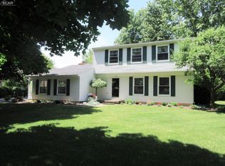 2335 Pineview Ct, Flushing, MI 48433