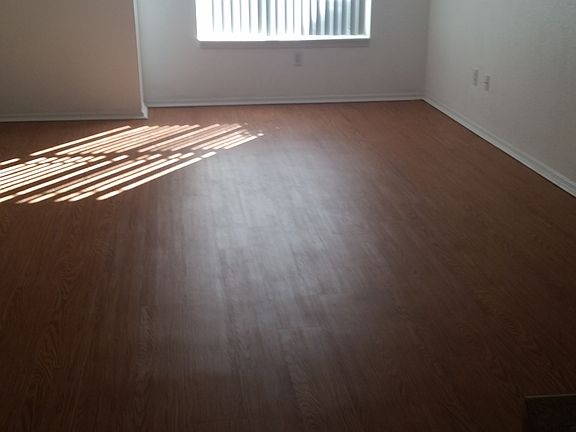 2nd image of 16561 Enclave Village Dr