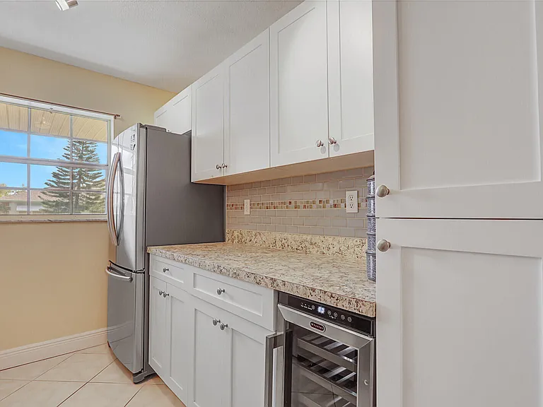 404 Sandpiper Dr #D — Photo 15