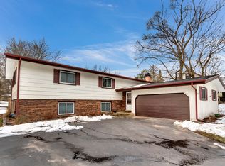 1701 Marguerite St, Crystal Lake, IL 60014