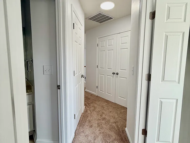 500 Wellington Gardens Dr — Photo 32