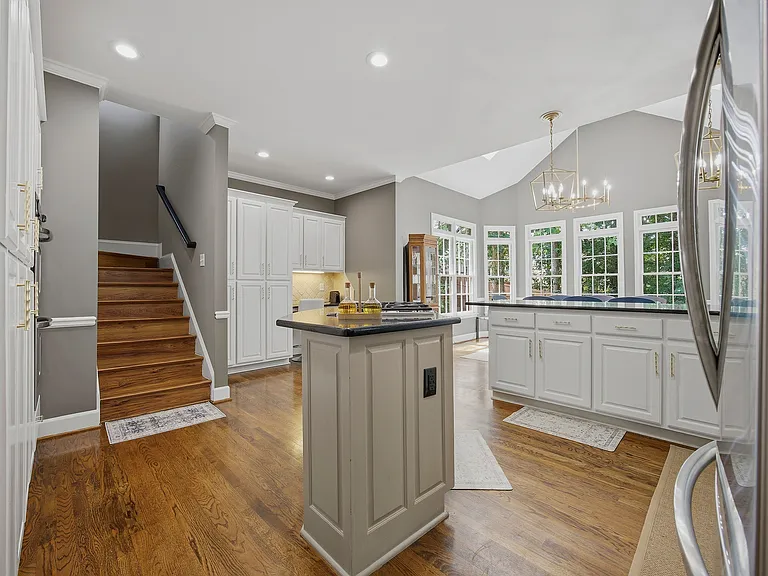 10530 Tuxford Dr — Photo 3