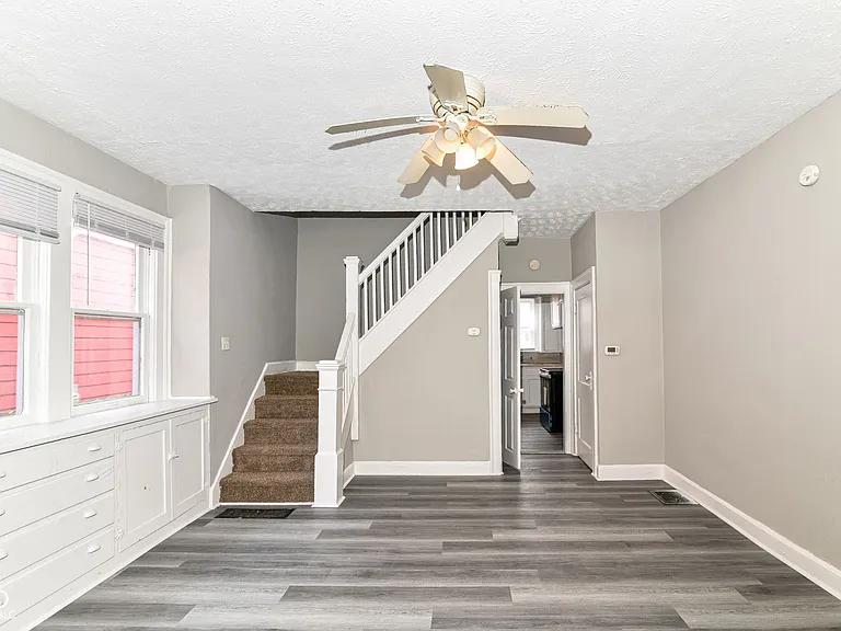 3043 Broadway St — Photo 22