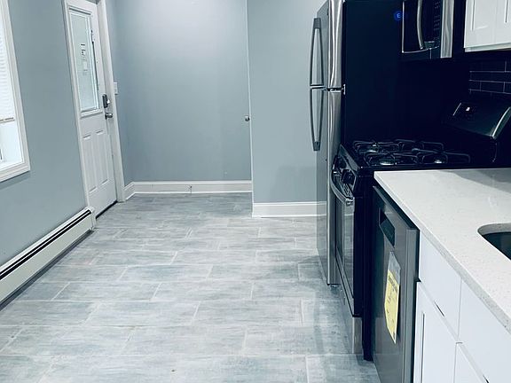 5th image of 79 Haven St Floor 2