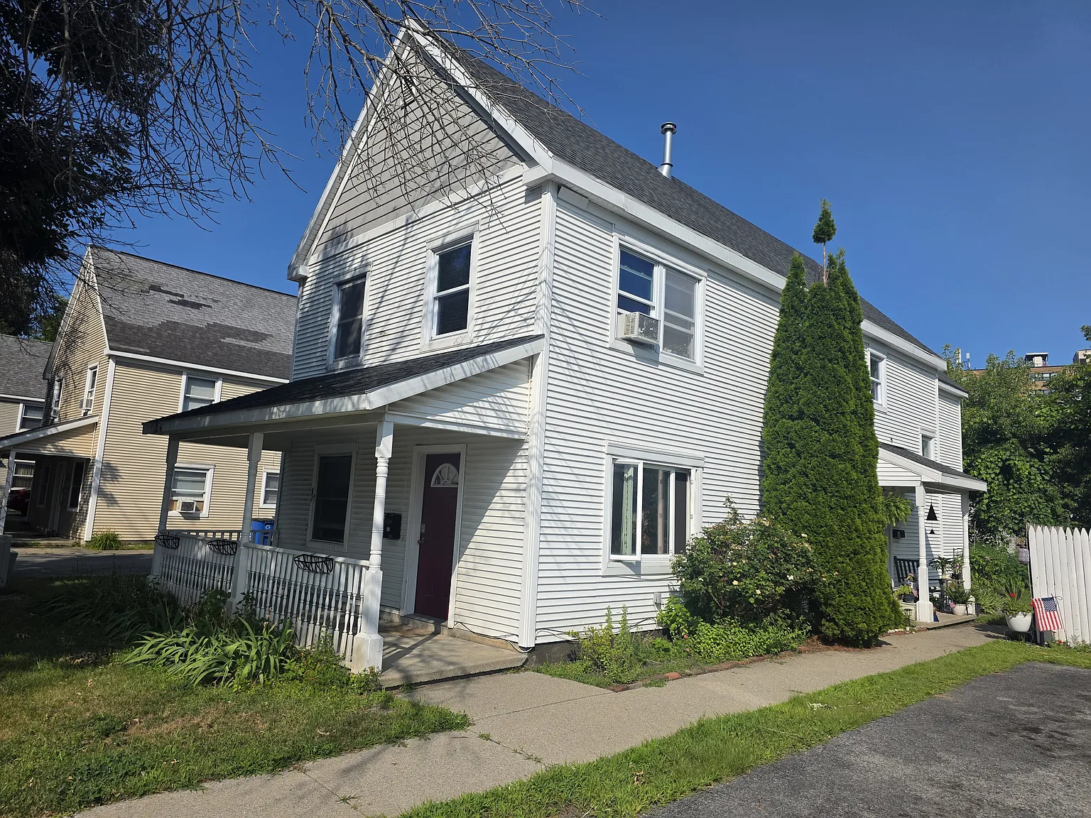 3 bed, $1,995 — Photo 2