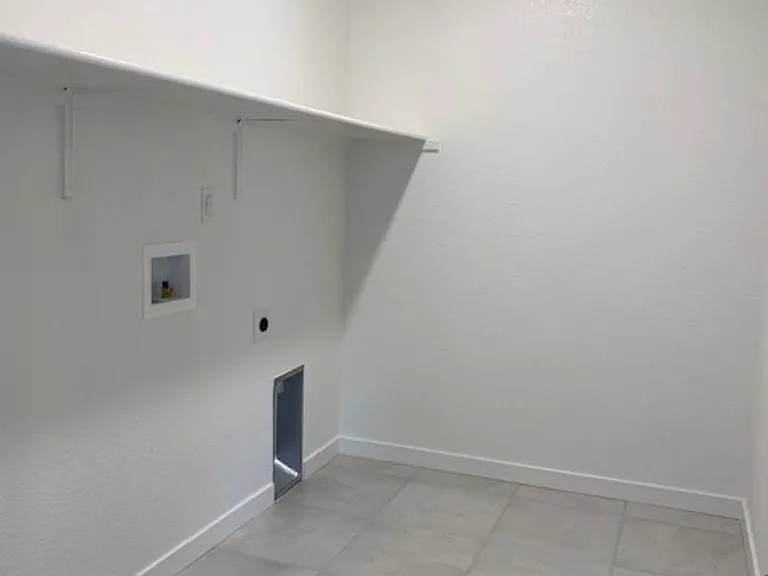 2241 Milky Way Cir — Photo 10