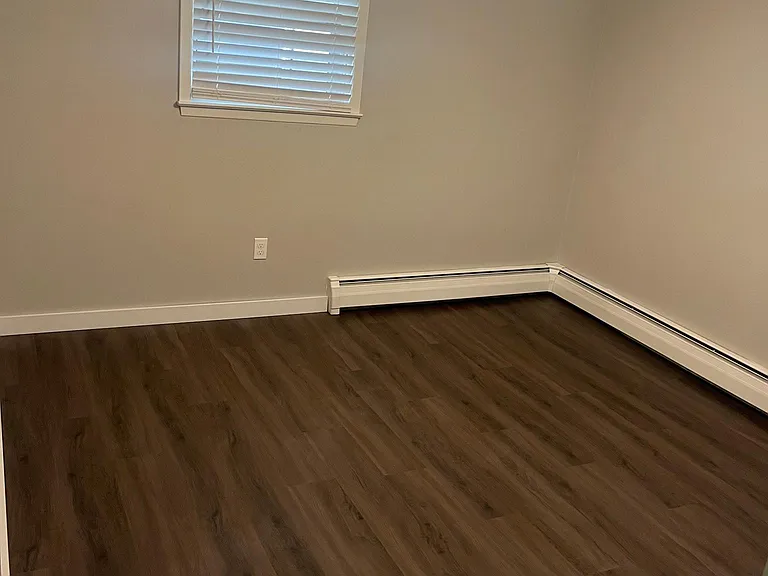 308 Oak St — Photo 12