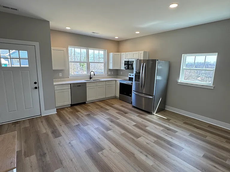 801 Sapphire Rd NW — Photo 1