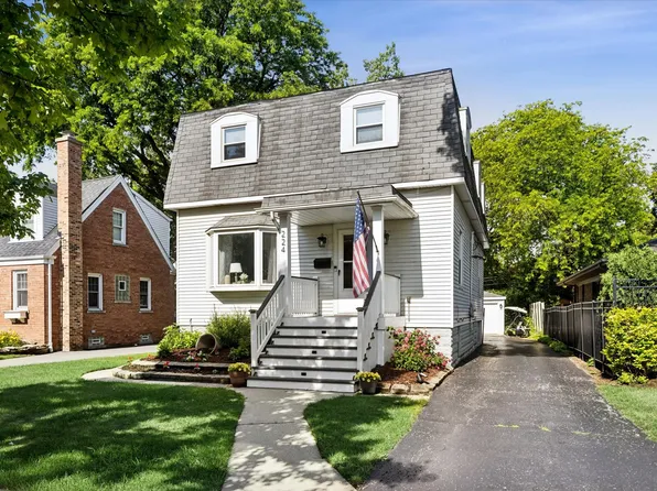 224 N Highland Ave, Elmhurst, IL 60126