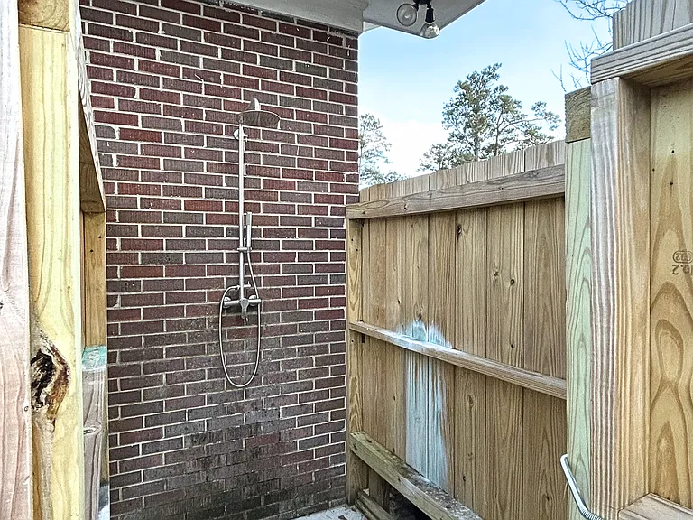 408 Lynette Dr — Photo 10