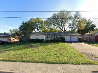 1532 River Oaks Dr, Irving, TX 75060