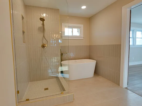 2194 Hampshire Pike — Photo 3