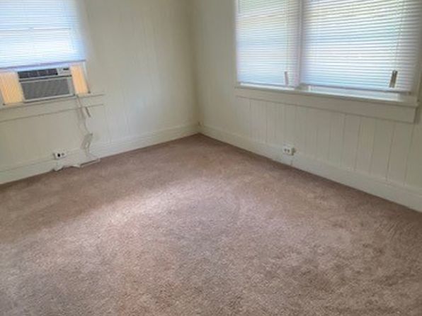 honolulu-hawaii-82426513 picture