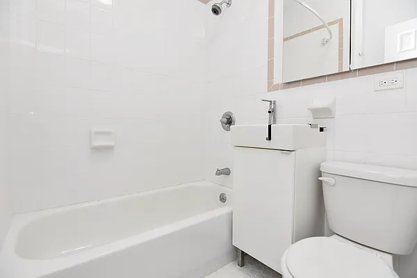 Rented by Bohemia Realty Group | media 25