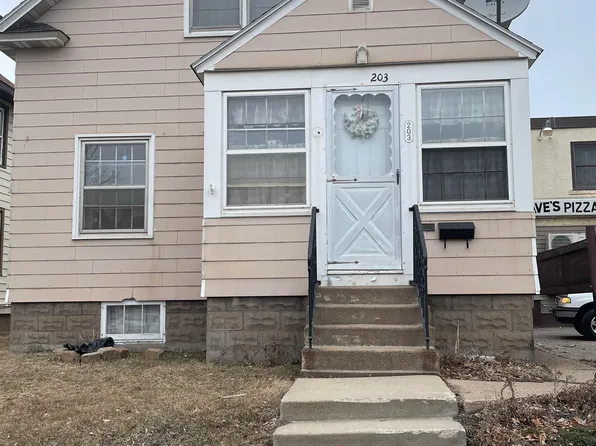 203 3rd St S, Virginia, MN 55792