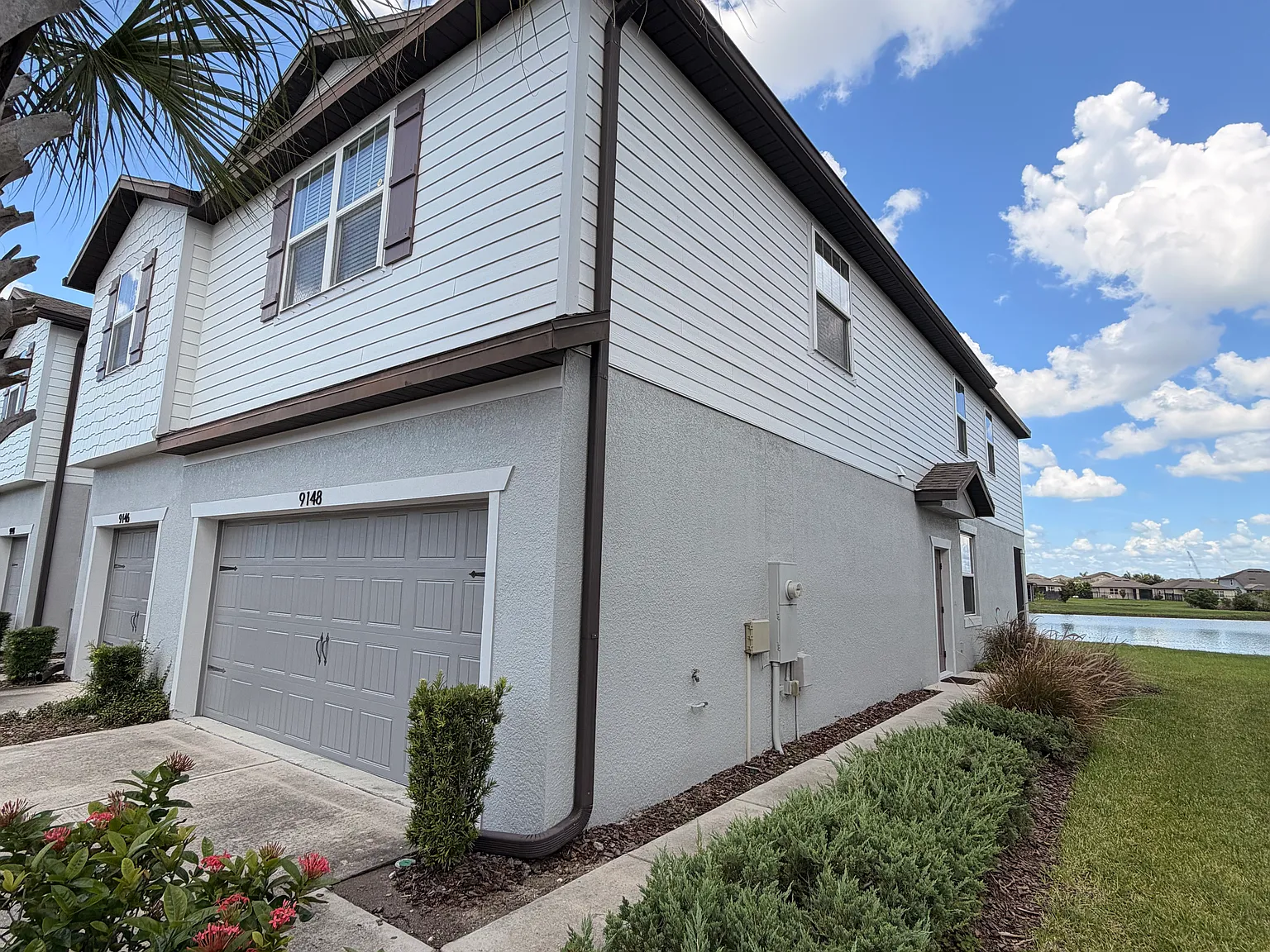 3 bed, 1880 sqft, $2,400 — Photo 1