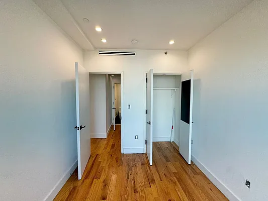 Rented by Pear NYC LLC | media 27