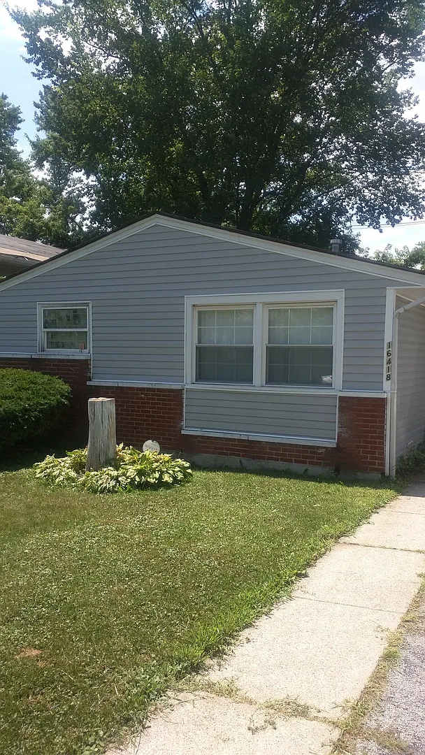 16418 Ashland Ave photo 1