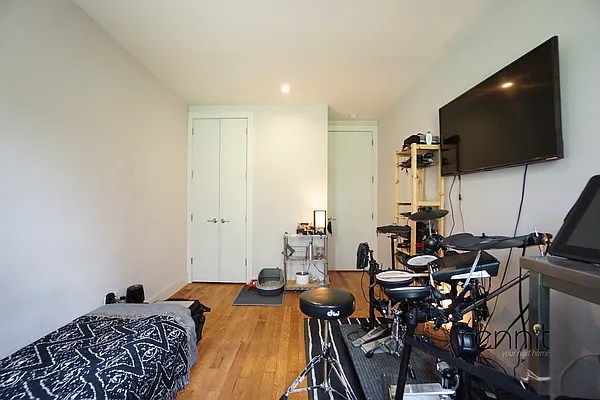 Rented by Rennit Inc. | media 48