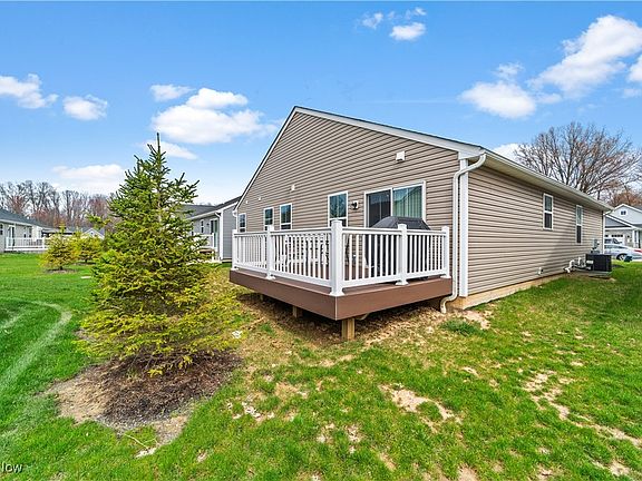 4th image of 332 Pebble Creek Ct