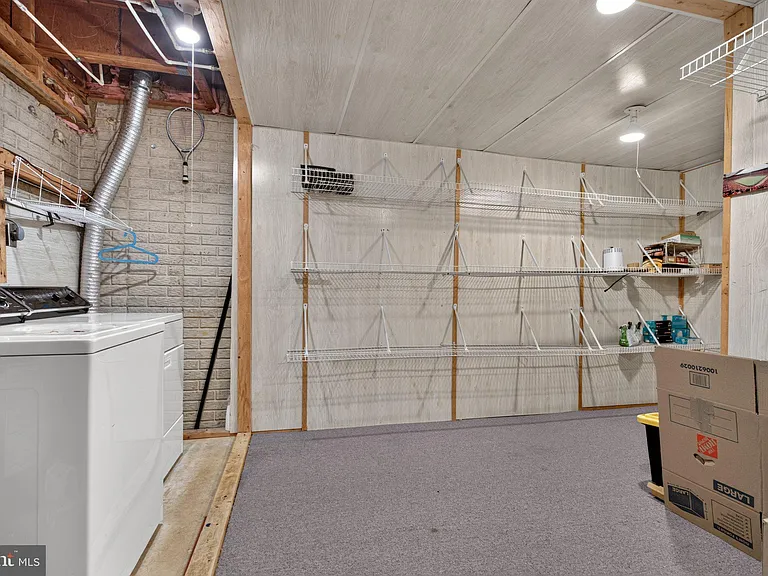 7259 Worsley Way — Photo 45