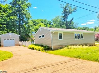 43 Alabama Ave, Lake Hopatcong, NJ 07849