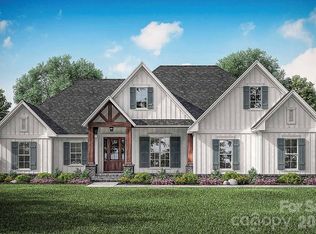 606 Stonecroft Ct SE, Lenoir, NC 28645