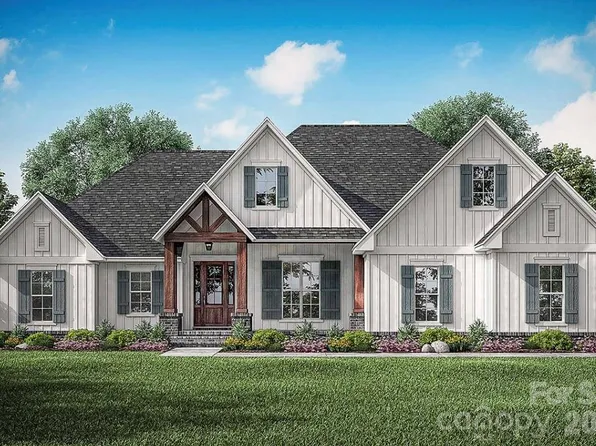 606 Stonecroft Ct SE, Lenoir, NC 28645