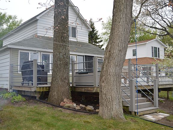 Huge 27'6" x 16' Deck